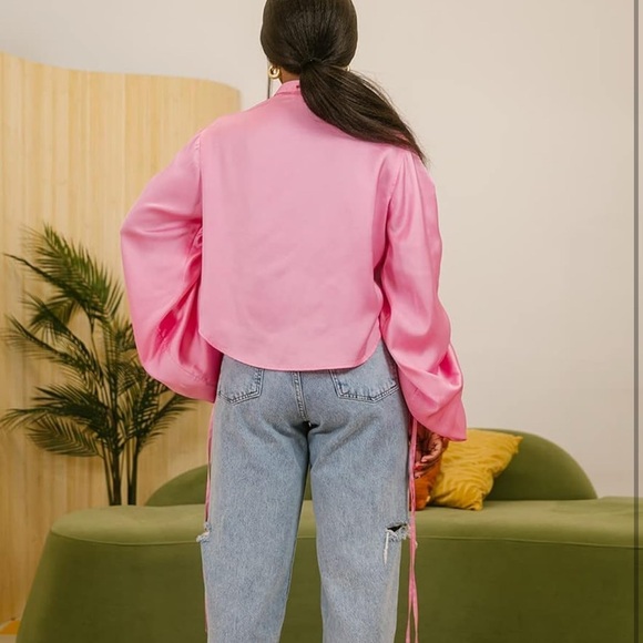 New The Drop Women's Rose Bloom Dramatic Ruched Sleeve Top by @takkunda - Picture 3 of 5